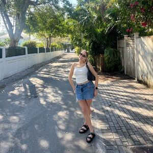 Meet your Posher, Lexee